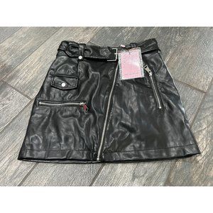 NWT AVEC LES FILLES PLEATHER SKIRT
